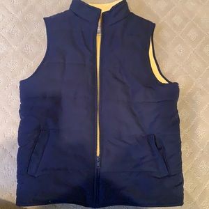 Boys puffer vest;lined
